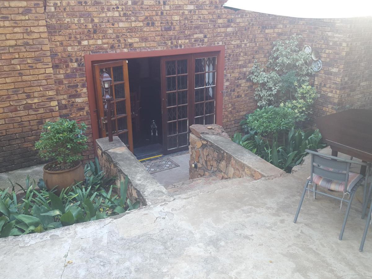 Grace Place Bnb Pretoria Bed and Breakfast Exteriör bild