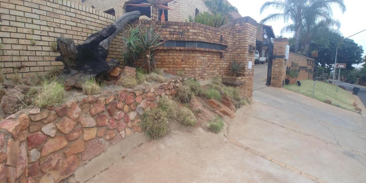 Grace Place Bnb Pretoria Bed and Breakfast Exteriör bild