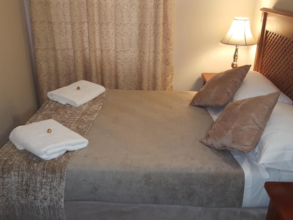 Grace Place Bnb Pretoria Bed and Breakfast Exteriör bild